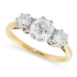 A DIAMOND THREE STONE RING in 18ct yellow gold, set with a principal round cut diamond of 1.03