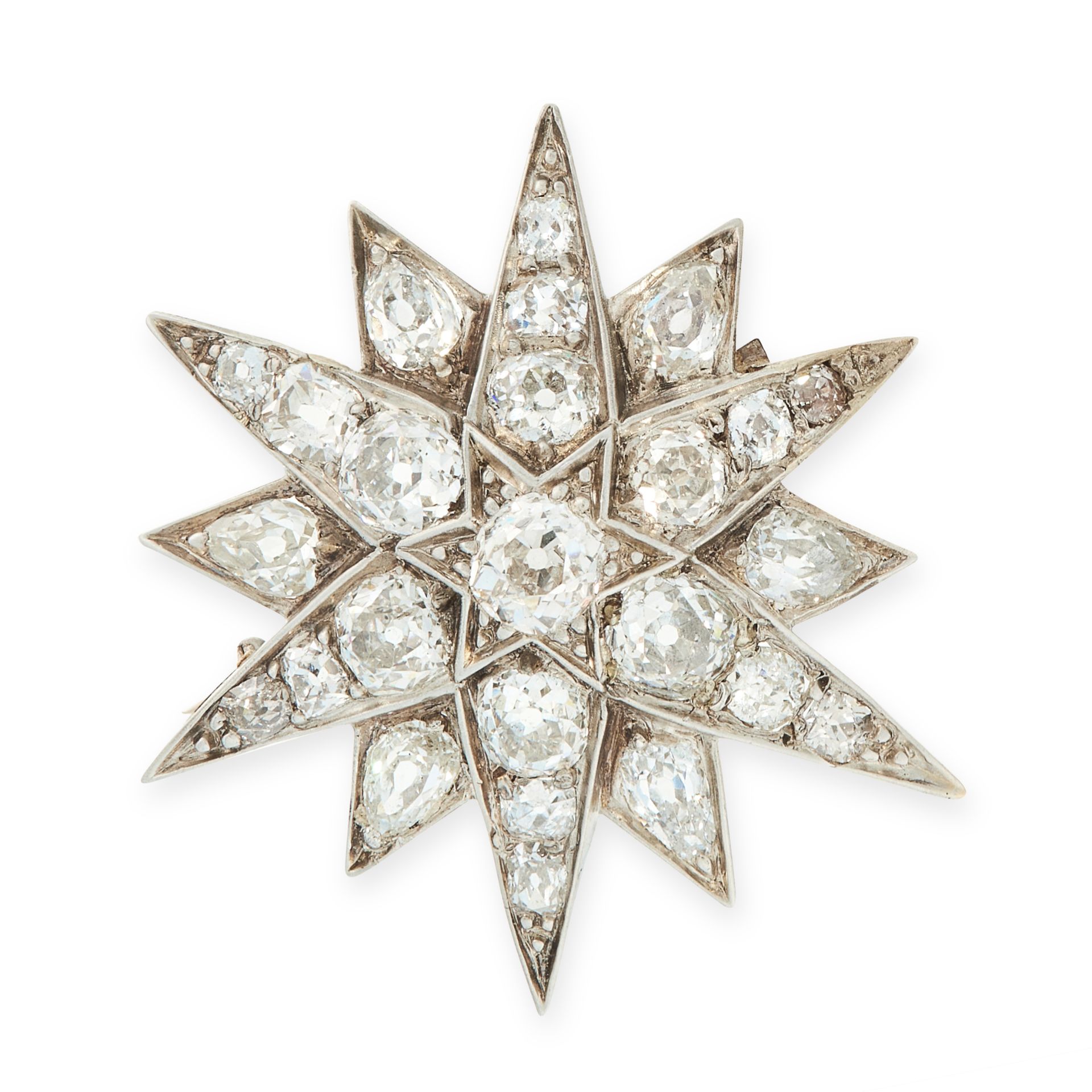 AN ANTIQUE DIAMOND STAR BROOCH, 19TH CENTURY in yellow gold, designed as a twelve pronged star