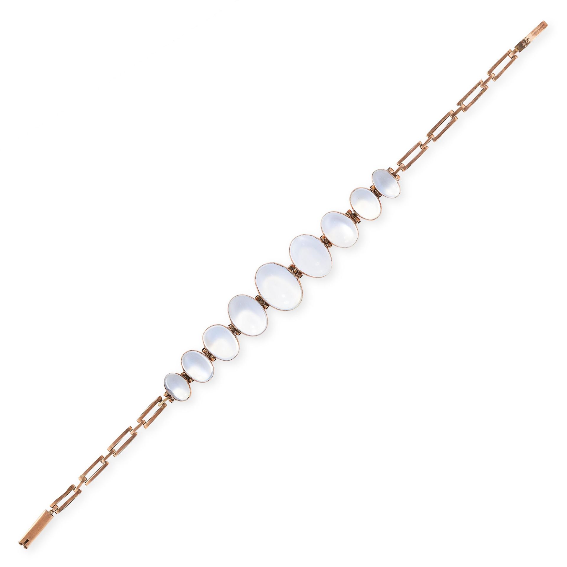 AN ANTIQUE MOONSTONE BRACELET in yellow gold, comprising a row of nine graduated oval cabochon