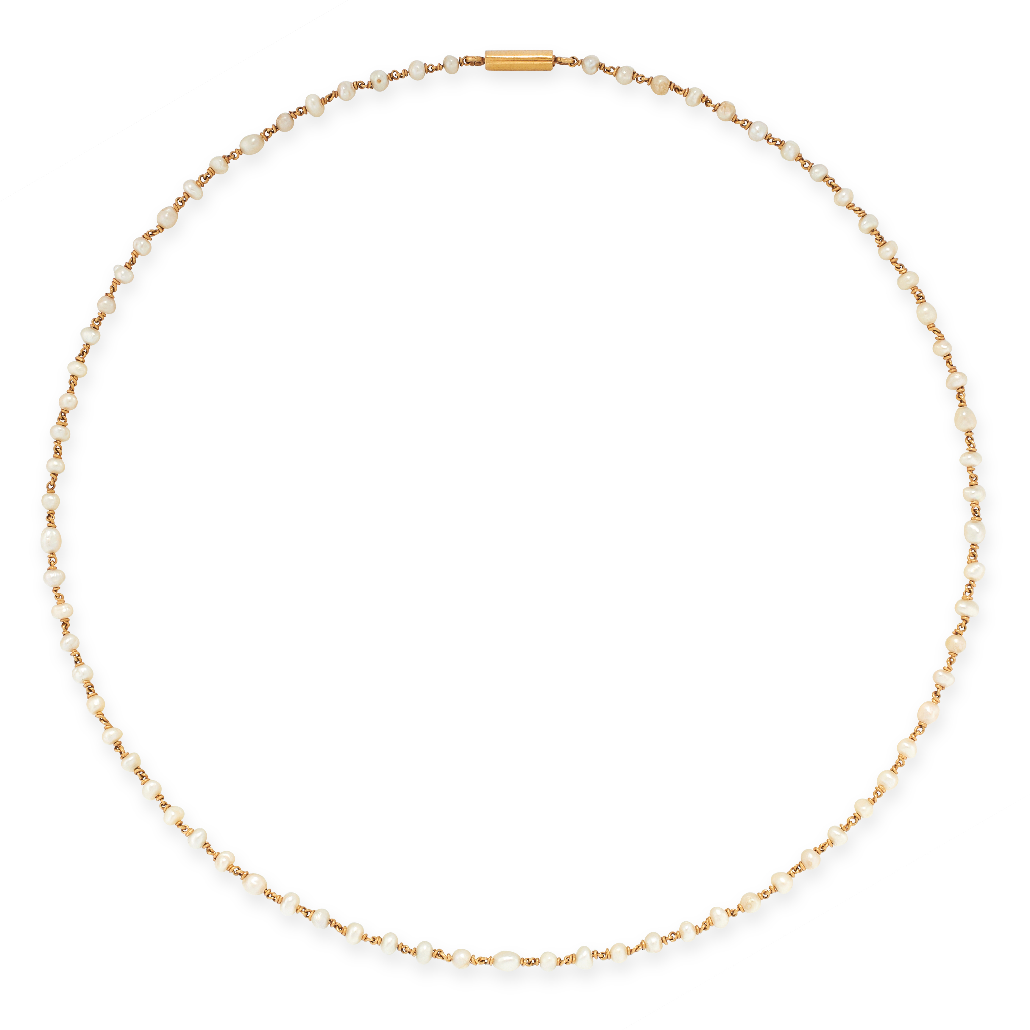 A PEARL CHAIN NECKLACE, EARLY 20TH CENTURY in yellow gold, comprising a single row of seventy-six