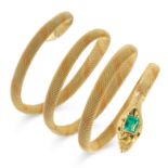 AN ANTIQUE EMERALD SNAKE BRACELET / BANGLE, 19TH CENTURY in yellow gold, designed as a snake