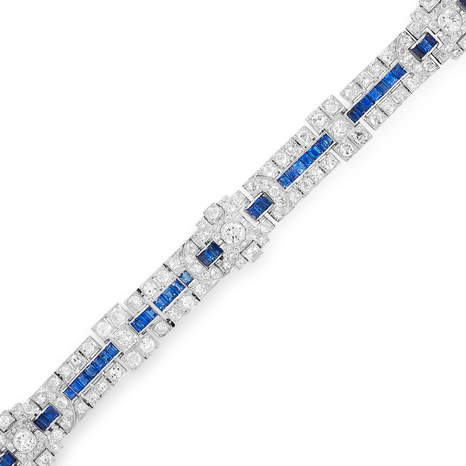 A SAPPHIRE AND DIAMOND BRACELET, CIRCA 1950 set with a trio of principal round cut diamonds accented - Bild 2 aus 2