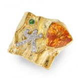 A CITRINE, EMERALD AND DIAMOND DRESS RING in 18ct yellow gold, set with a trillion cut citrine, a