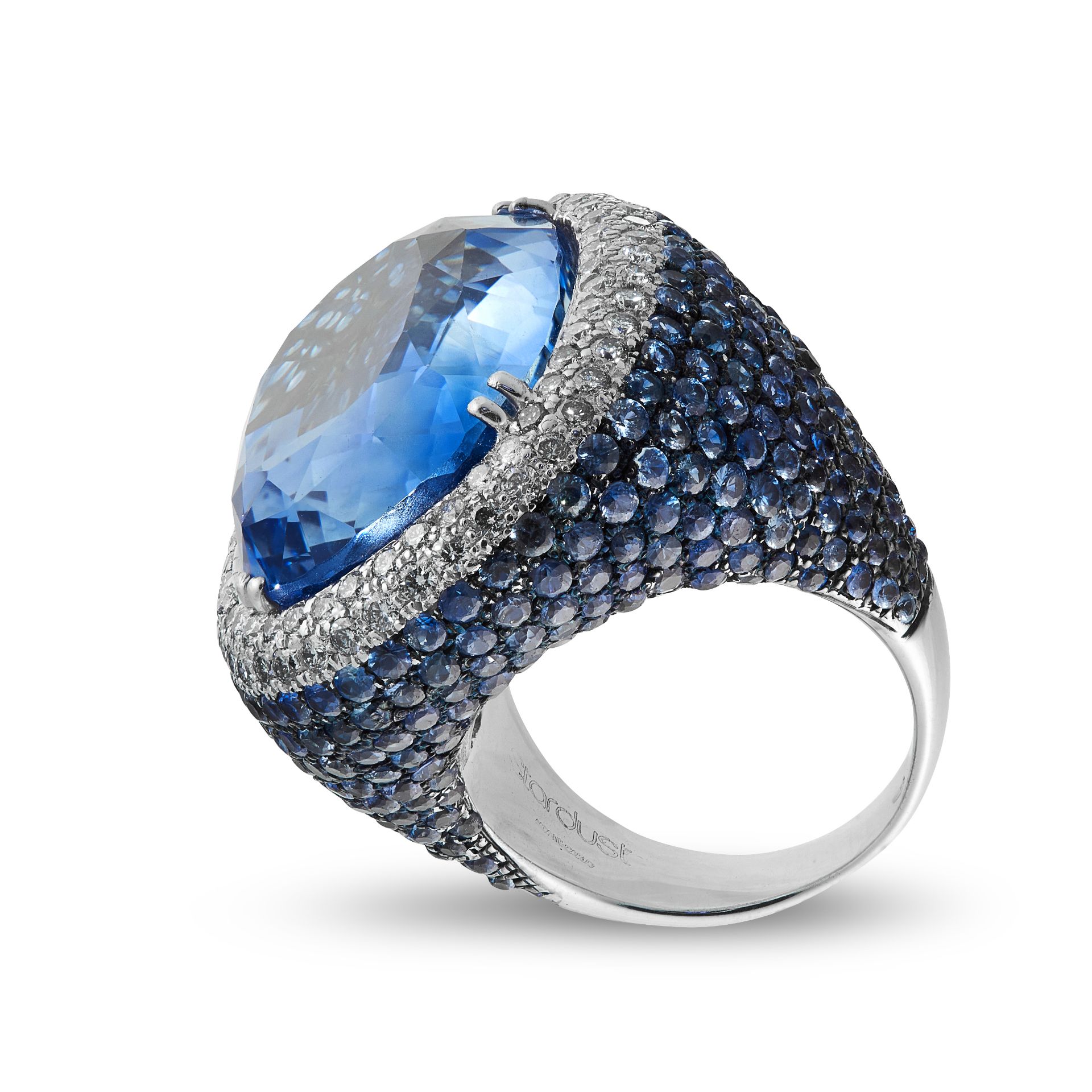 A 39.00 CARAT CEYLON NO HEAT SAPPHIRE, SAPPHIRE AND DIAMOND COCKTAIL RING in 18ct white gold, set - Image 2 of 3