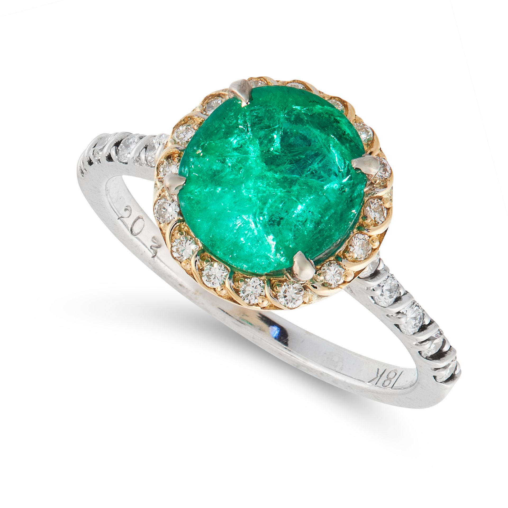 AN EMERALD AND DIAMOND CLUSTER RING in 18ct white gold, set with a round cut emerald of 1.0 carats