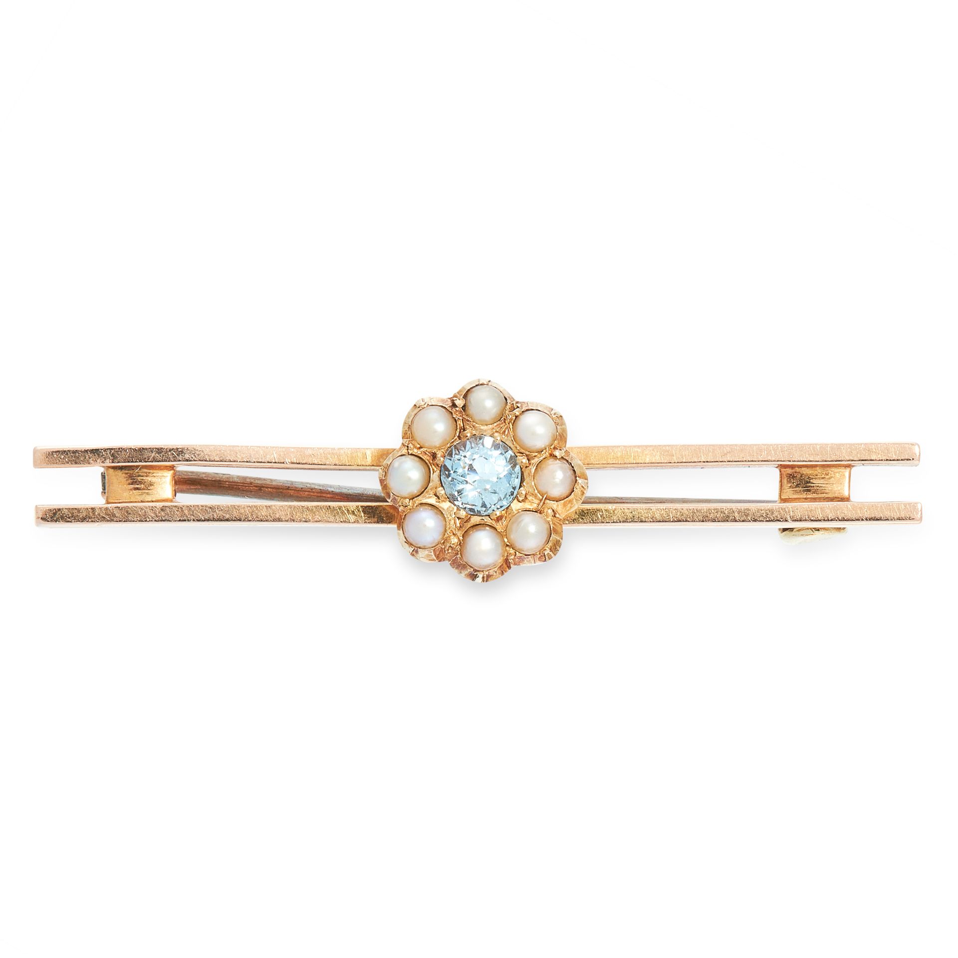 AN ANTIQUE AQUAMARINE AND PEARL BAR BROOCH, CIRCA 1900 in yellow gold, set with a round cut