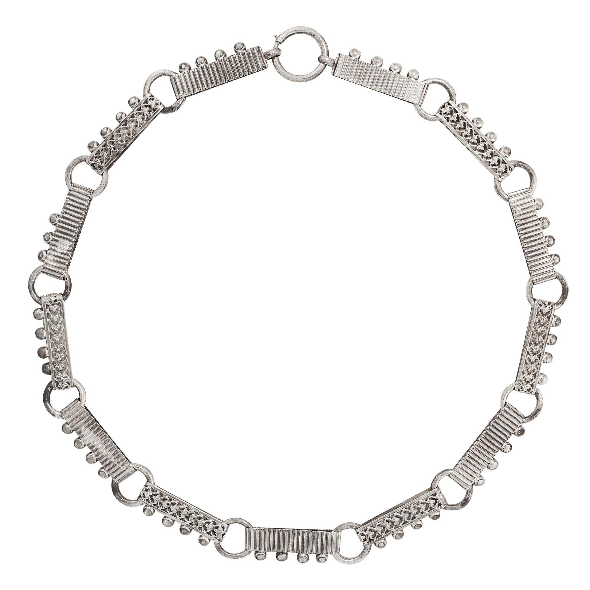 AN ANTIQUE SILVER COLLAR NECKLACE comprising of alternating decorated batons and circular links,