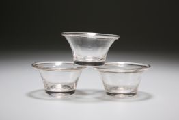 A SET OF THREE SMALL GLASS PATTY PANS, c. 1780/90
