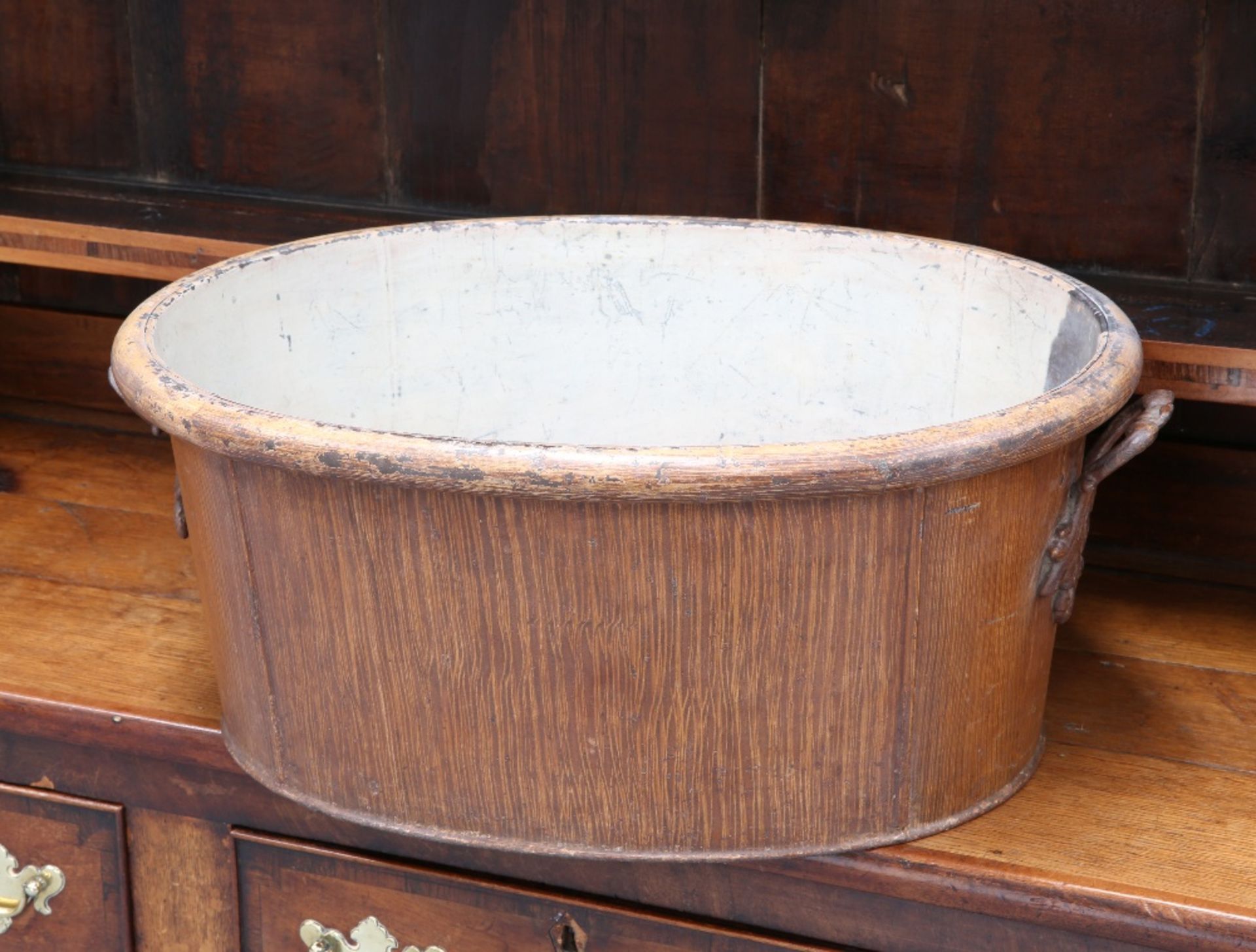 A REGENCY TOLE FOOTBATH