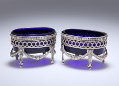 A PAIR OF GEORGE III STYLE SILVER-PLATED SALTS