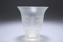 SABINO, PARIS, AN ART DECO FROSTED AND MOULDED GLASS VASE