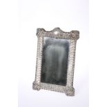 AN EDWARDIAN SILVER EASEL MIRROR, HENRY MATTHEWS, BIRMINGHAM 1902