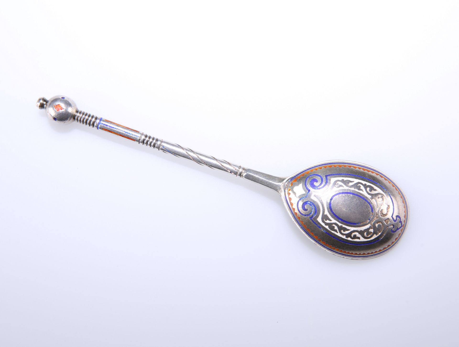 A RUSSIAN SILVER AND CHAMPLEVE ENAMEL SPOON, SECOND HALF, 19th CENTURY