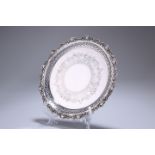 AN EDWARDIAN SILVER SALVER, FATTORINI & SONS LTD, BIRMINGHAM 1901