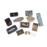 A COLLECTION OF SNUFF BOXES, VINAIGRETTES AND MATCHBOX SLEEVES