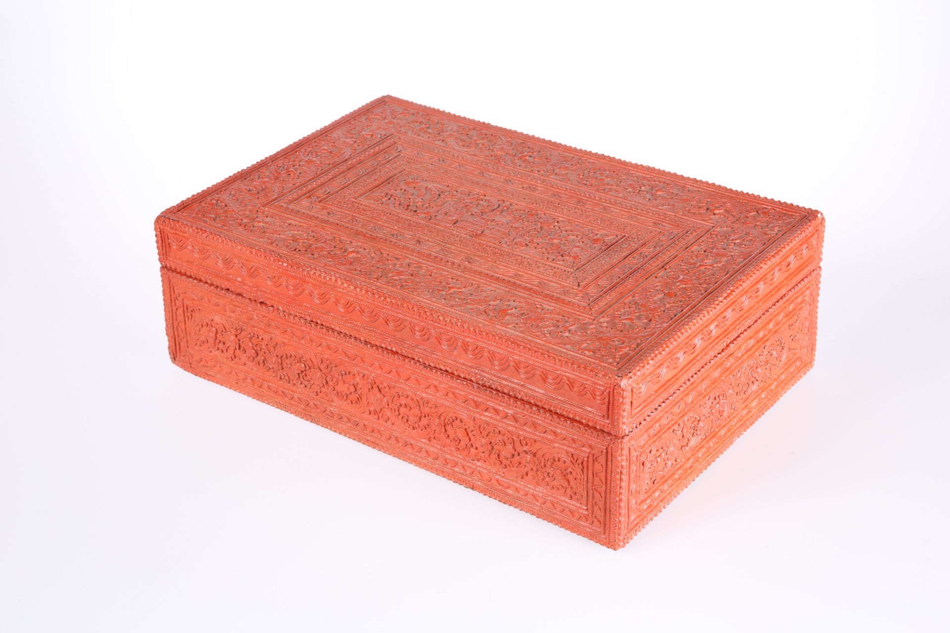 A SOUTH-EAST ASIAN RED LACQUER BOX, 19TH CENTURY