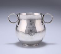 A MID-VICTORIAN SILVER TWIN-HANDLED CUP, RICHARDS & BROWN, LONDON 1869