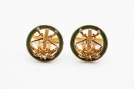 A PAIR OF 18CT YELLOW GOLD AND ENAMEL CUFFLINKS