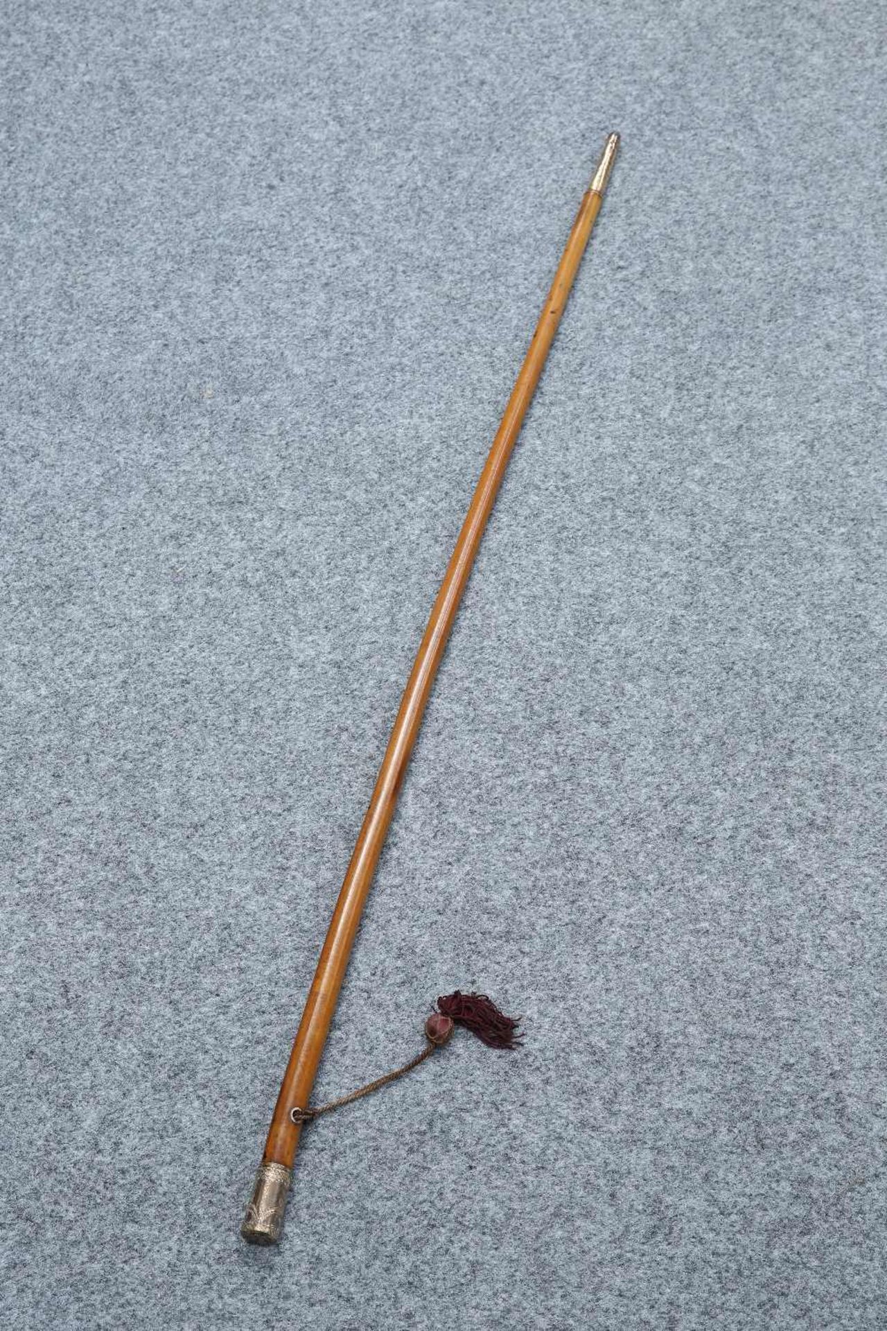 A MALACCA CANE WITH PINCHBECK TOP, LATE 19TH CENTURY - Bild 2 aus 2