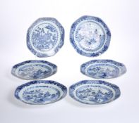 A MATCHED SET OF SIX CHINESE EXPORT BLUE AND WHITE PORCELAIN PLATES, c. 1800