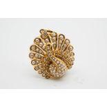 AN 18CT YELLOW GOLD AND SEED PEARL BROOCH PENDANT