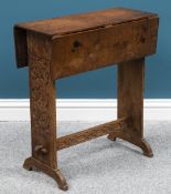 AN ARTS AND CRAFTS OAK DROPLEAF OCCASIONAL TABLE