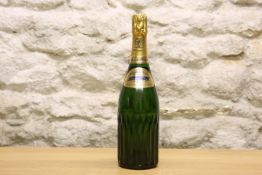 1 BOTTLE VINTAGE CHAMPAGNE “DIAMANT BLEU” HEIDSIECK DRY MONOPOLE VINTAGE 1985 (less than 1cm. invert