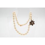 A CULTURED PEARL NECKLACE