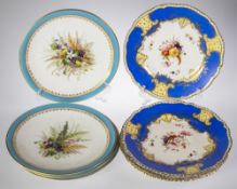 A SET OF FOUR WORCESTER PORCELAIN DESSERT PLATES