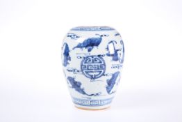 A CHINESE PORCELAIN BLUE AND WHITE VASE