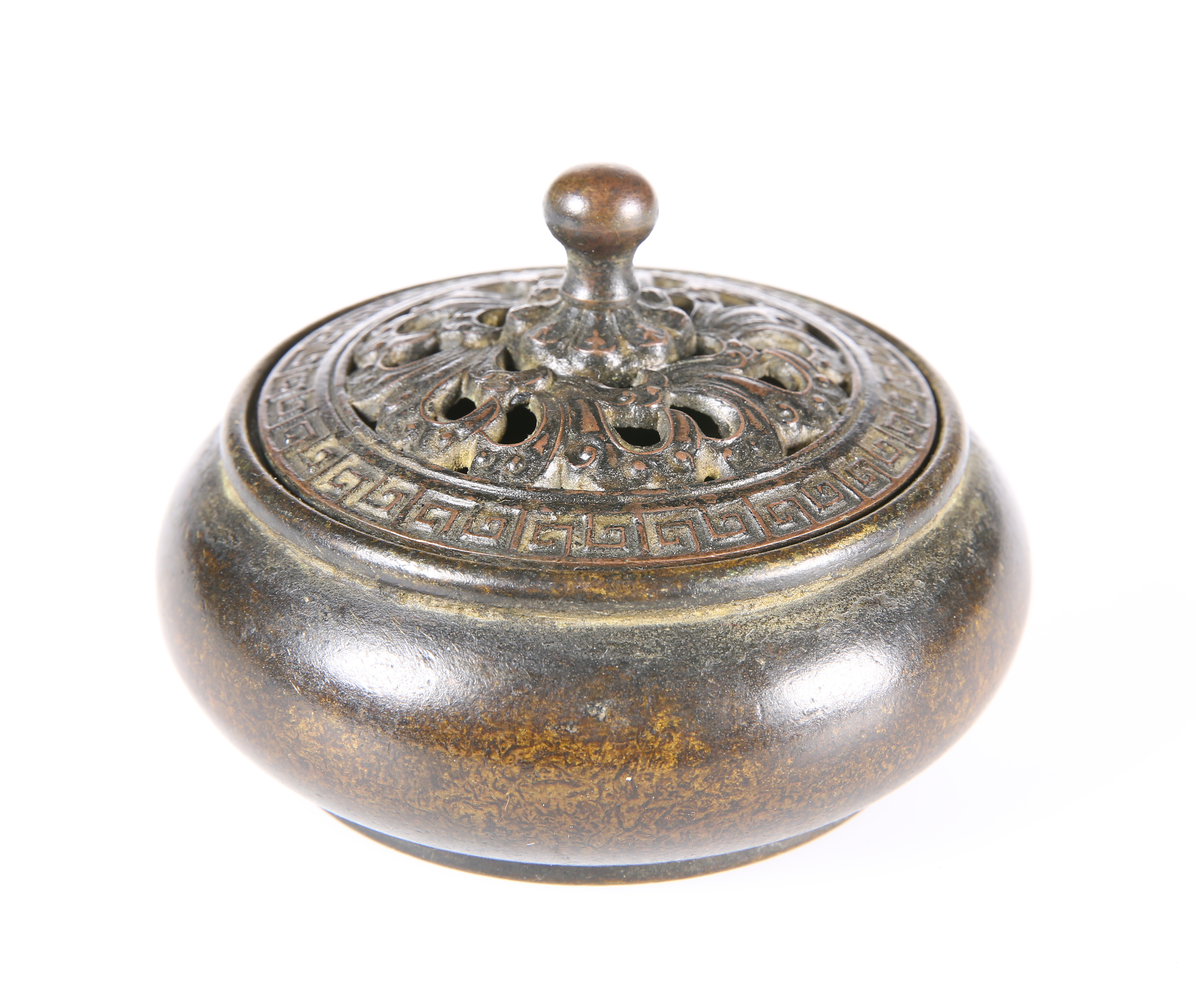 A CHINESE BRONZE CENSER