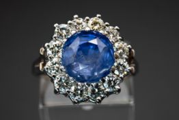 A CEYLON SAPPHIRE AND DIAMOND RING