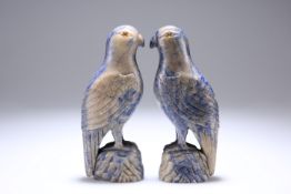 A PAIR OF CHINESE LAPIS LAZULI MODELS OF BIRDS, 19TH CENTURY