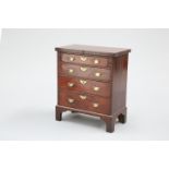 A FINE GEORGE III WALNUT BACHELOR'S CHEST, 18TH CENTURY