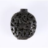 A CHINESE BLACK CINNABAR LACQUER SNUFF BOTTLE, 19TH CENTURY