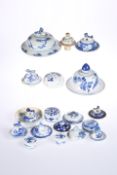 A GROUP OF NINETEEN CHINESE PORCELAIN LIDS, 18TH AND 19TH CENTURIES