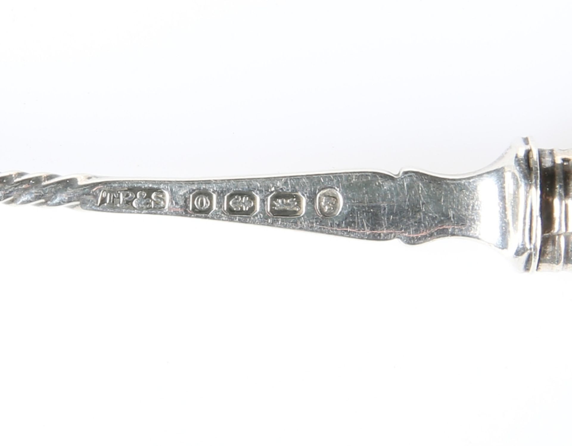 A VICTORIAN SILVER AND IVORY-HANDLED PICKLE FORK - Bild 2 aus 2