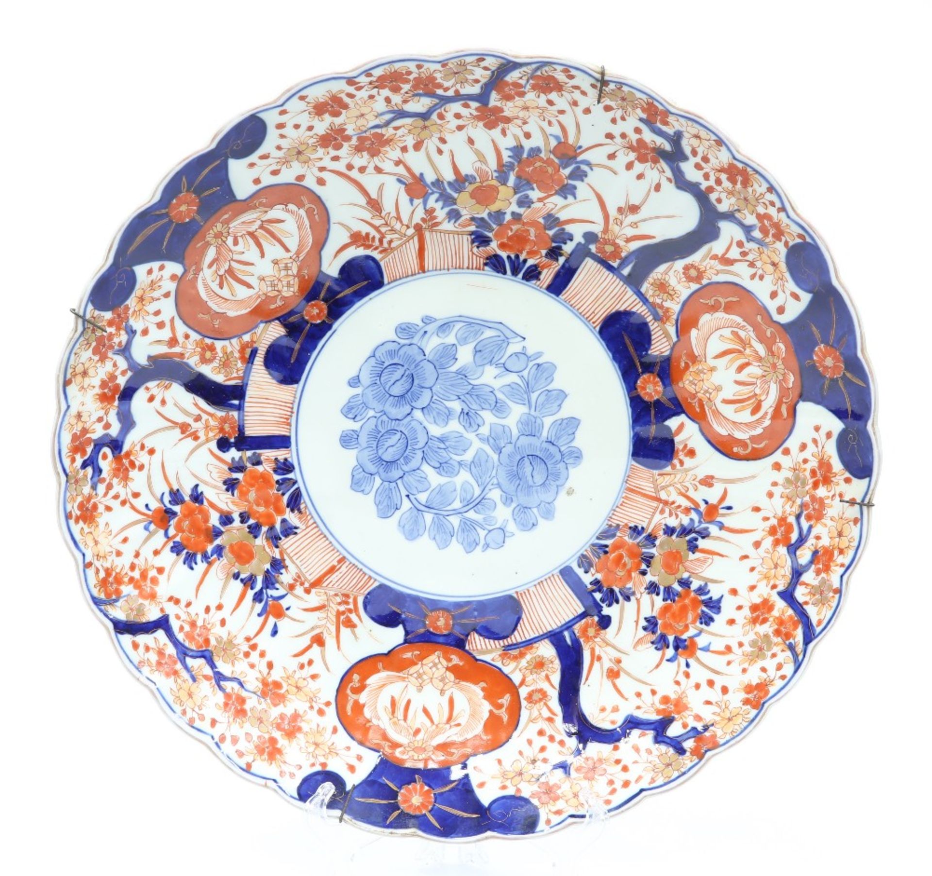 A JAPANESE IMARI CHARGER, LATE 19TH CENTURY