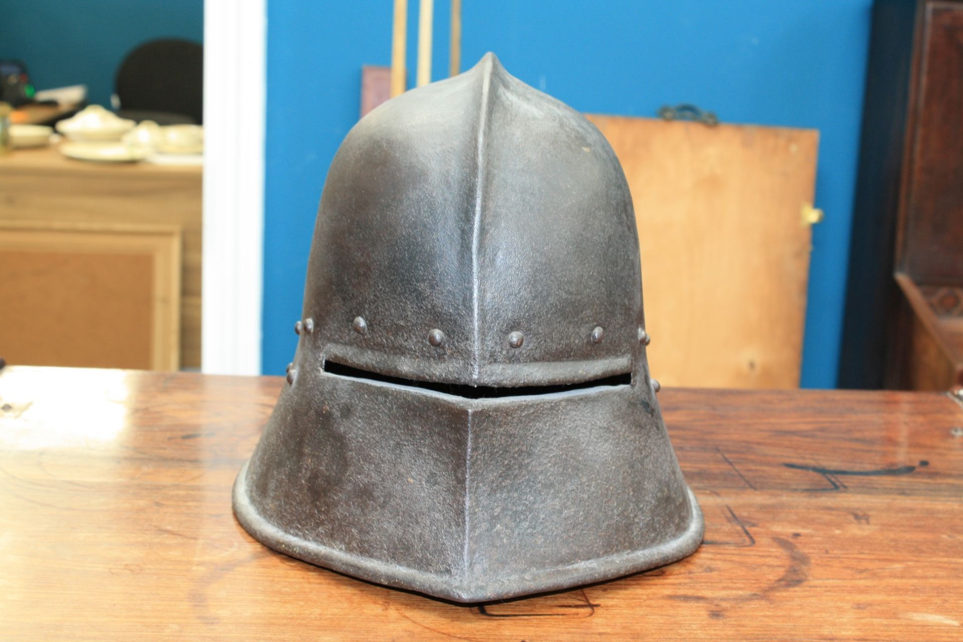 A SALLET, with raised metal ridge. 38cm front to back - Bild 3 aus 6