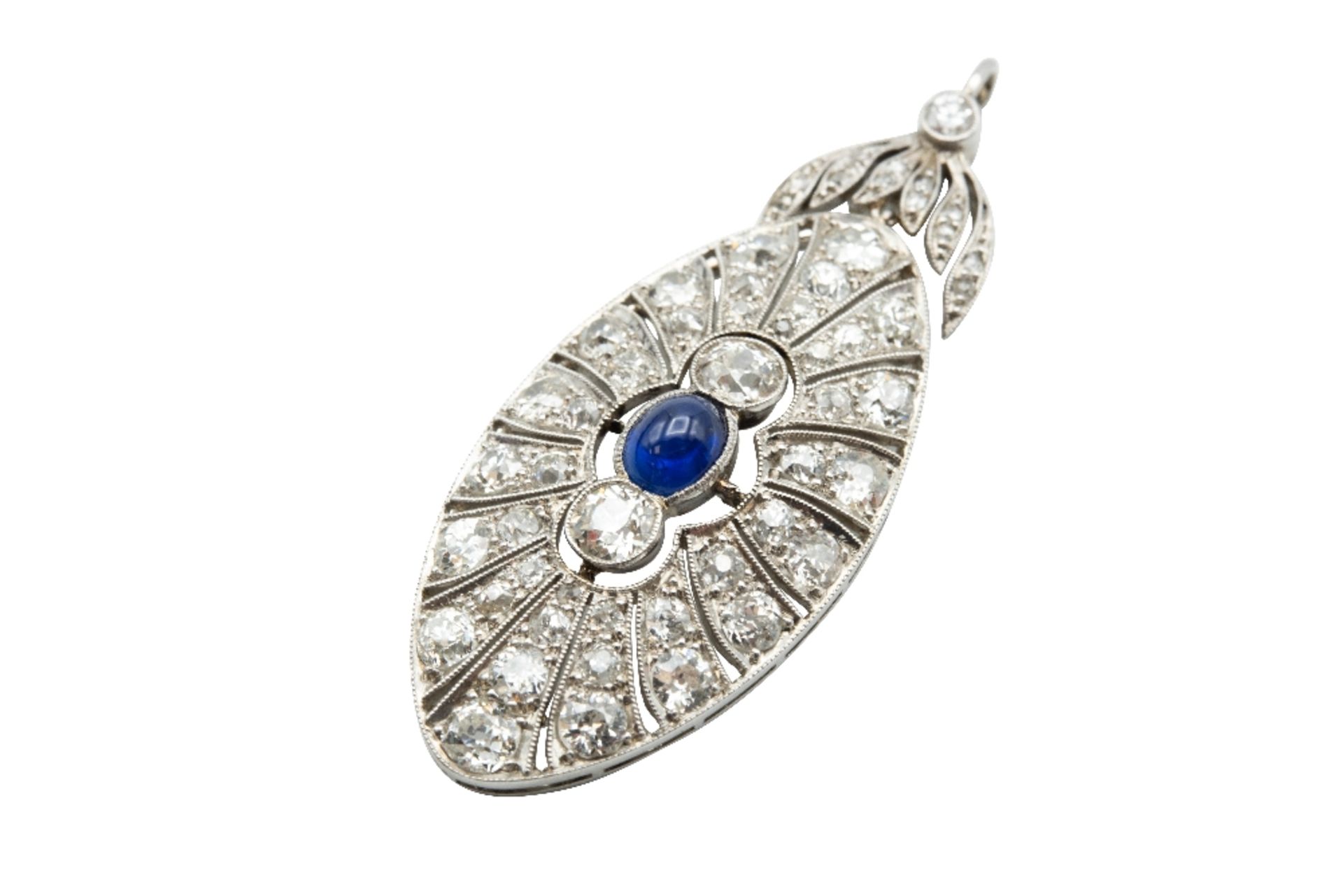 A SAPPHIRE AND DIAMOND PENDANT - Bild 3 aus 7