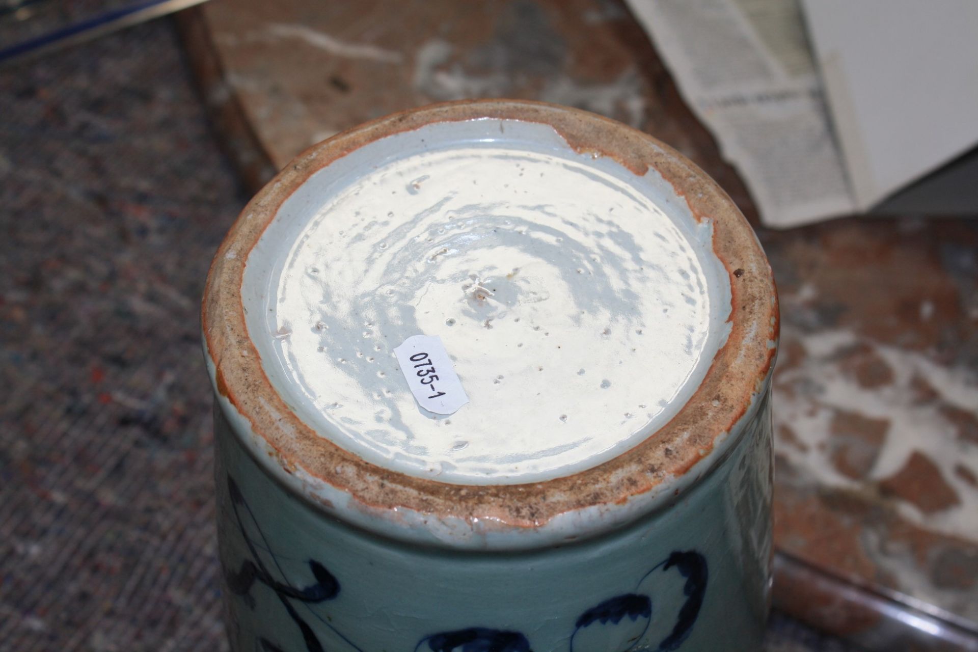 TWO CHINESE BLUE AND WHITE PORCELAIN VASES - Bild 4 aus 13