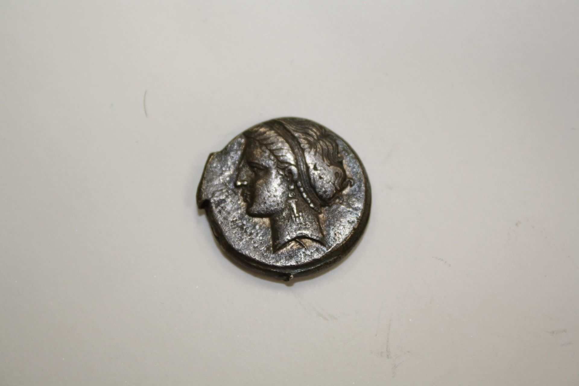 A SMALL COLLECTION OF THIRTEEN ANCIENT GREEK COINS - Bild 8 aus 22