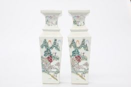 A PAIR OF CHINESE PORCELAIN VASES, 19TH CENTURY