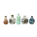 A GROUP OF FIVE CHINESE SNUFF BOTTLES, including two glass