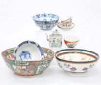 A COLLECTION OF CHINESE AND CHINESE EXPORT STYLE PORCELAIN