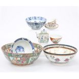 A COLLECTION OF CHINESE AND CHINESE EXPORT STYLE PORCELAIN