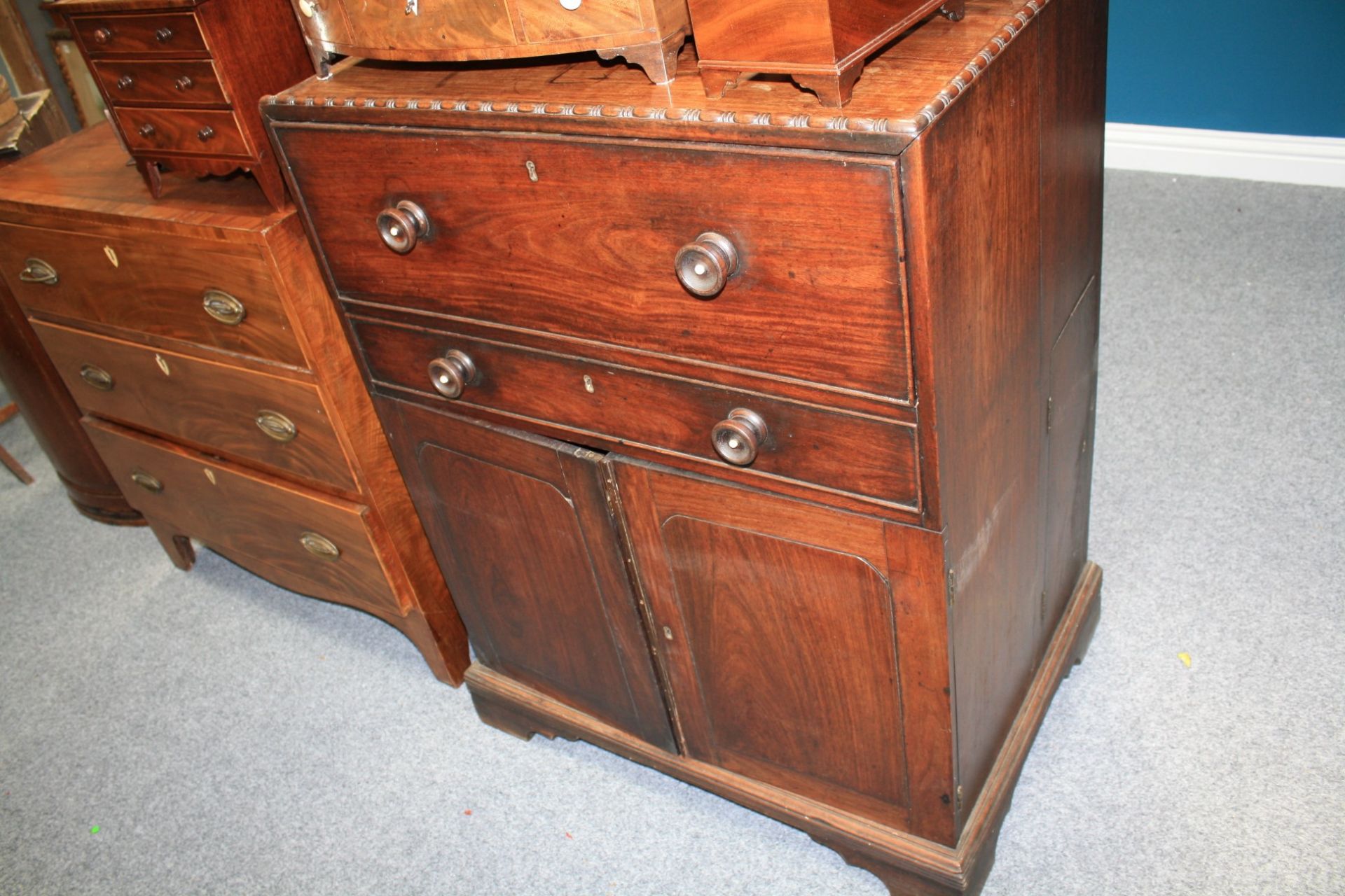 AN ANGLO-INDIAN ROSEWOOD SECRETAIRE CABINET - Bild 6 aus 8
