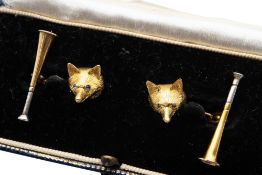 A PAIR OF EARLY 20TH CENTURY NOVELTY HUNTING CUFFLINKS