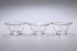 A SET OF THREE SMALL GLASS PATTY PANS, c. 1780-90