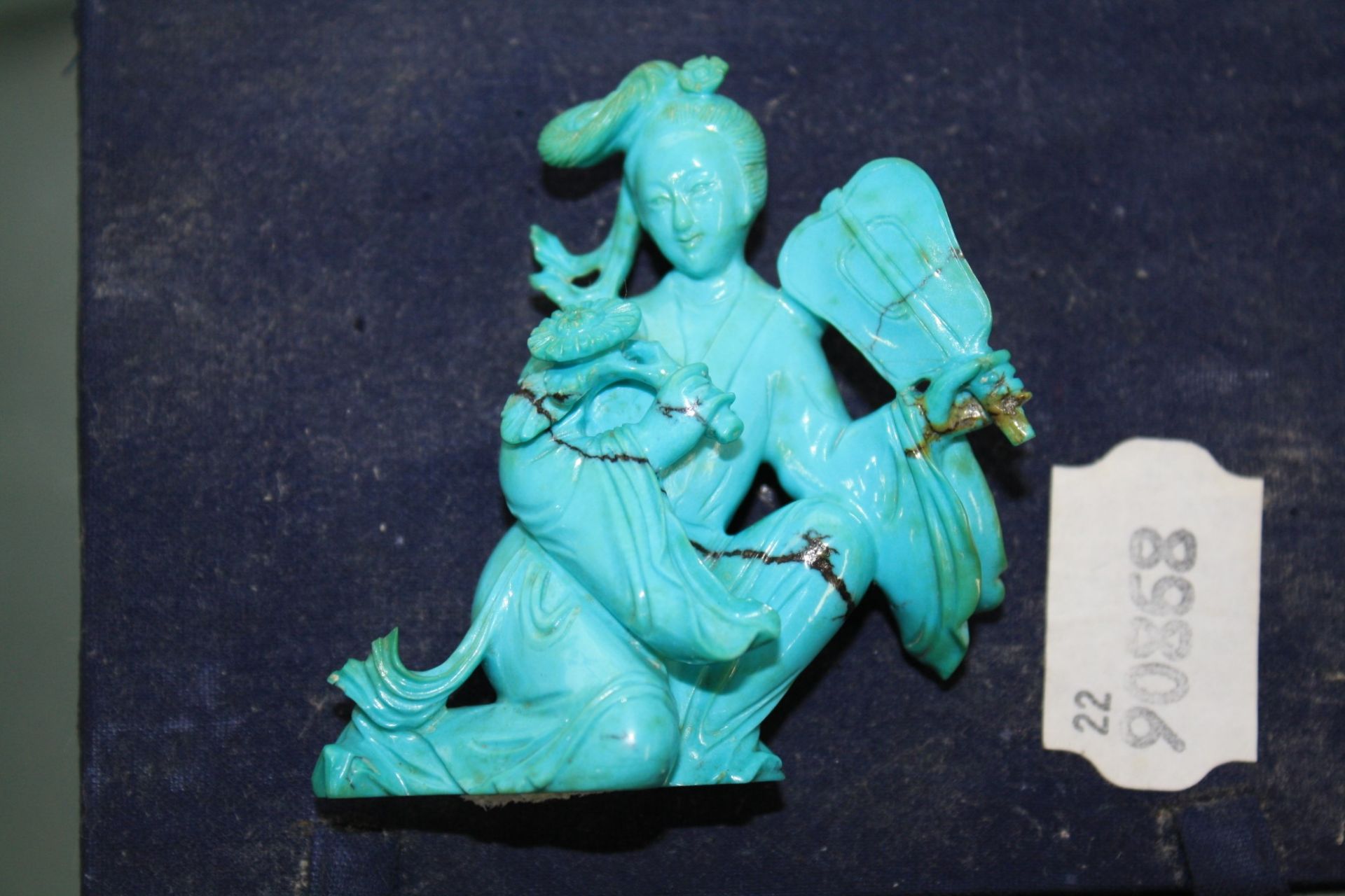 TWO CHINESE CARVED TURQUOISE FIGURES, 19TH/20TH CENTURY - Bild 2 aus 13